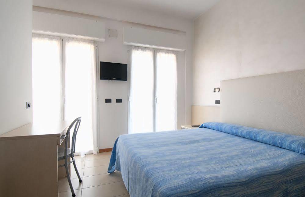 Hotel Aria Di Mare - Bed & Brunch In Centro A 里乔内 外观 照片